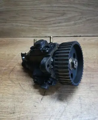 Opel Zafira B Fuel injection high pressure pump 0445010156 7469146 0055206679