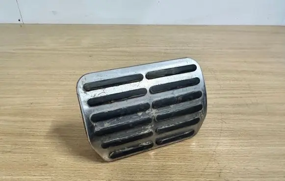 Volkswagen Touareg II Brake pedal 3D1723173A