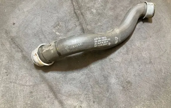 Mercedes-Benz CLS C218 X218 Engine coolant pipe/hose A2045011582 141406 6254123038