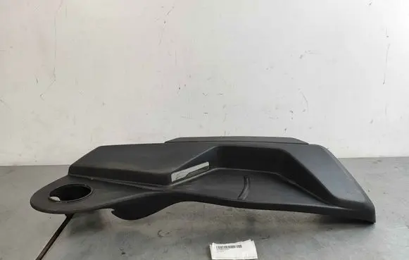 Audi Q2 - Seat trim 81a881325b