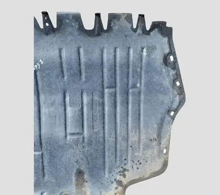 Volkswagen Golf V Engine splash shield/under tray