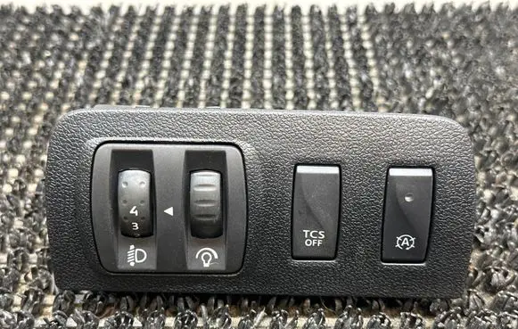 Renault Megane III Headlight level height control switch 251900567R