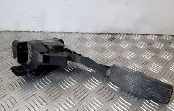Opel Zafira A Accelerator throttle pedal 0281002298