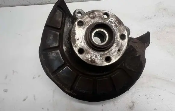 Volkswagen Golf VI Front wheel hub