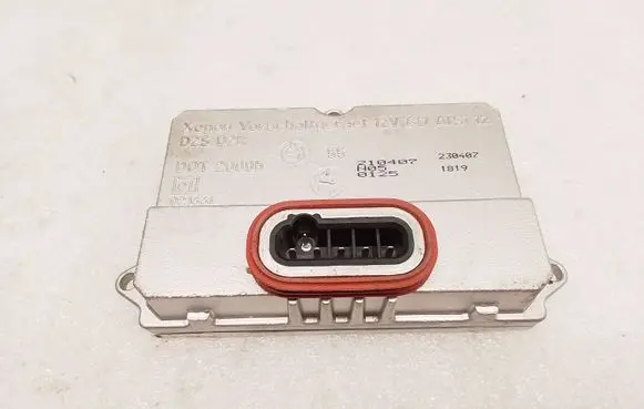 Mercedes-Benz E W211 Headlight ballast module Xenon 5DV00829000