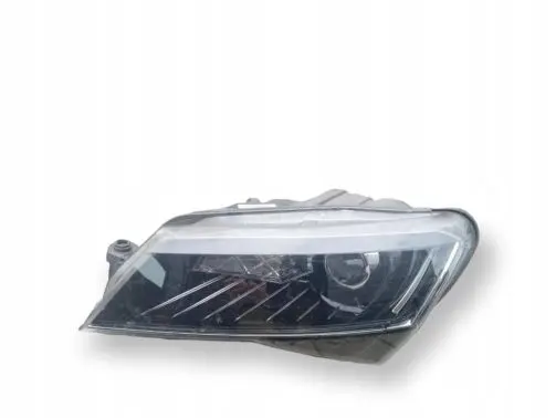 Skoda Superb B8 (3V) Headlight/headlamp 3V1941015A
