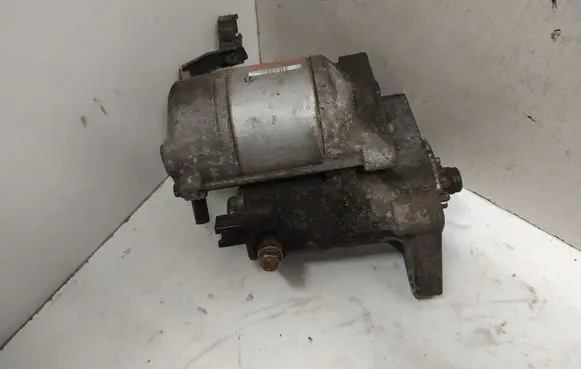 Toyota Yaris Starter motor 2810033050