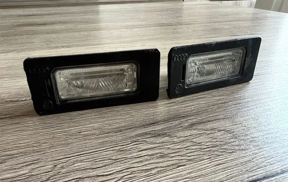 Audi A4 S4 B8 8K Number plate light 8T0943021