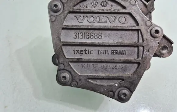 Volvo V40 Vacuum pump 31316688