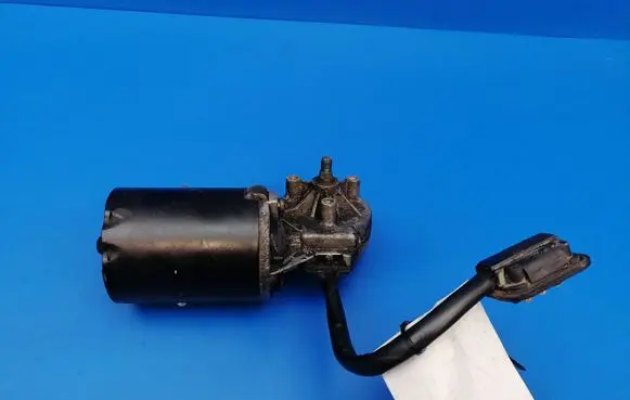 Mercedes-Benz E W123 Wiper motor 0390341076