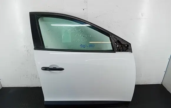 Renault Megane III Front door