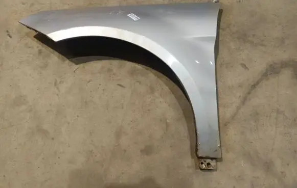Mercedes-Benz B W245 Fender