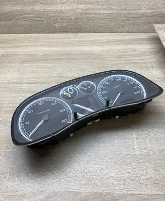 Peugeot 307 Speedometer (instrument cluster) 9636708880