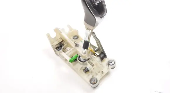 Volvo V40 Gear shifter/selector 