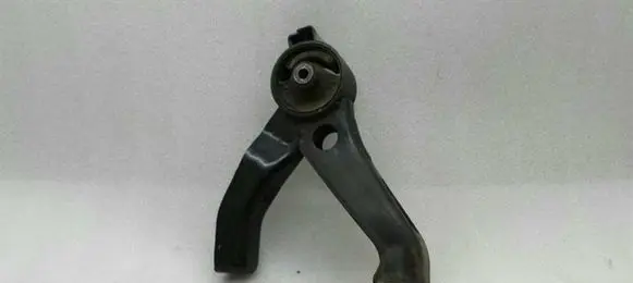 Mitsubishi Lancer X Engine mount bracket MN184348
