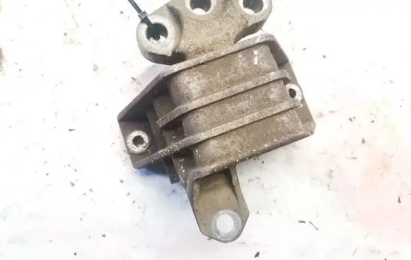 Fiat Croma Engine mount bracket v05369