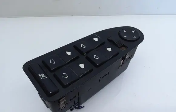 BMW 5 E39 Electric window control switch 61318368987