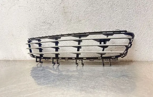 Opel Astra H Front bumper lower grill 24460271 375768702