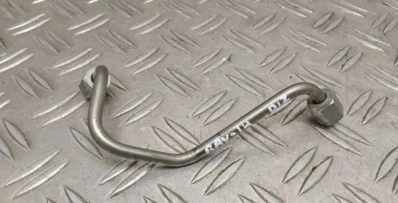 Toyota RAV 4 (XA40) Fuel injector supply line/pipe 