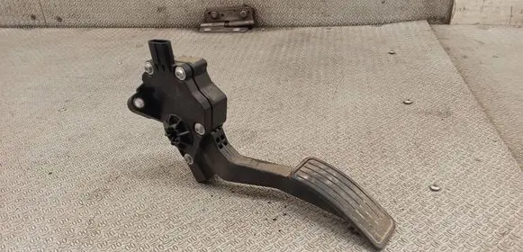 Subaru Impreza II Accelerator throttle pedal 36010AG140