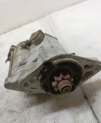 Toyota Yaris Starter motor 2810033080