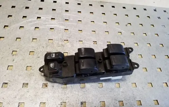 Toyota RAV 4 (XA20) Electric window control switch 8482042080