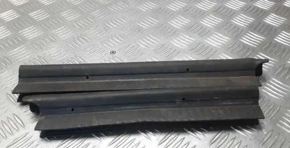 Land Rover Range Rover L405 Engine compartment rubber 