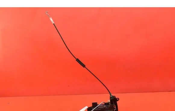 Opel Astra H Front door lock 13128111
