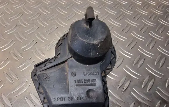 Volkswagen New Beetle Headlight/headlamp dust cover 1305239109