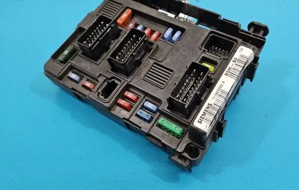 Citroen Xsara Picasso Central body control module T118470003K IMPRK1578387