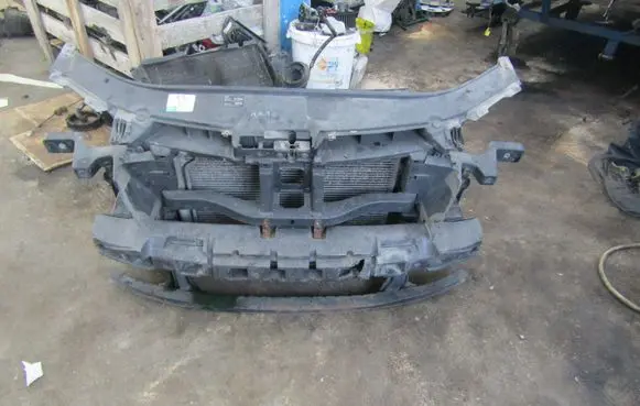 Volkswagen PASSAT B5.5 Radiator support slam panel 