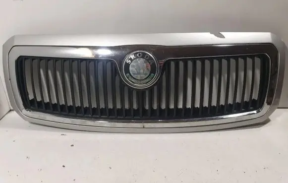 Skoda Fabia Mk1 (6Y) Front bumper upper radiator grill 6Y0853668B