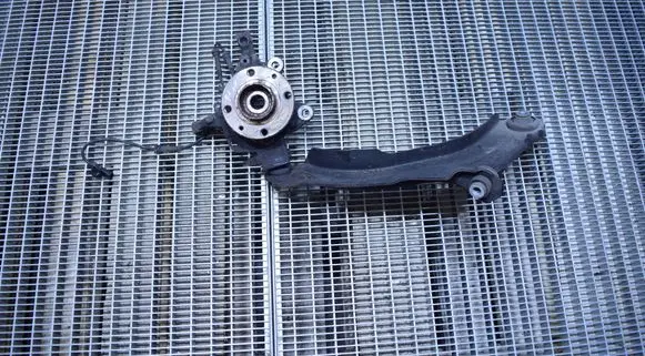 Renault Clio IV Front wheel hub