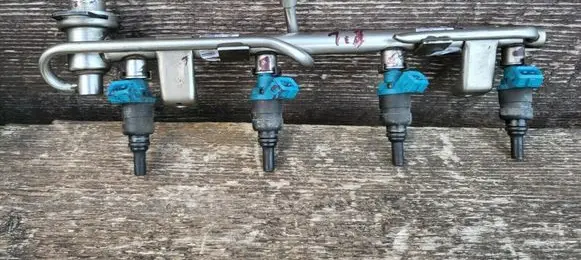 Audi A4 S4 B5 8D Fuel injectors set 058133551F