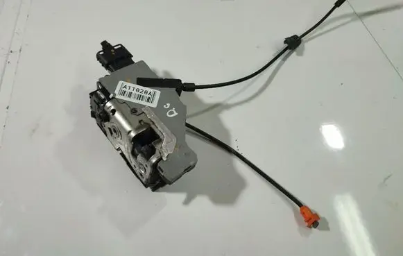 Citroen C4 Grand Picasso Front door lock 24097816