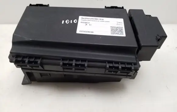 Opel Astra H Fuse box set 015349211