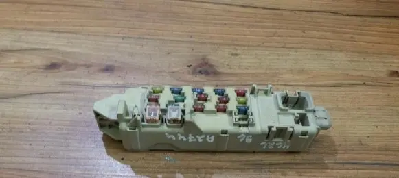Mazda 626 Fuse box set 7A240914 7A24-0914