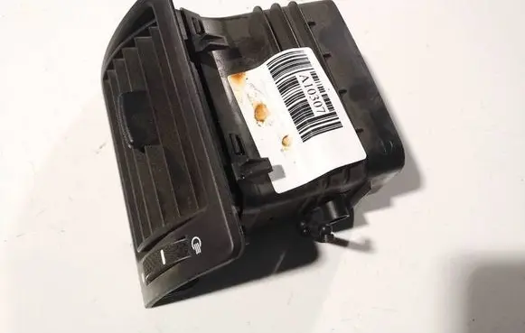 Ford Mondeo Mk III Dash center air vent grill