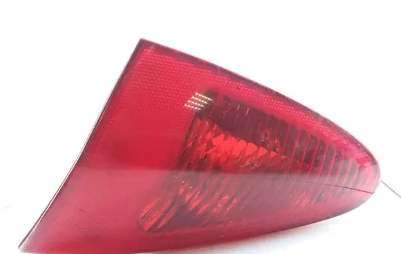 Alfa Romeo 147 Tailgate rear/tail lights 46556346 46747825 03321010