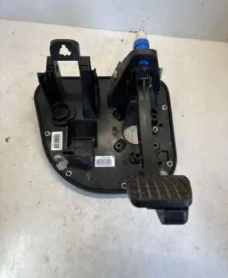 Iveco Daily 6th gen Pedal assembly 5801492034