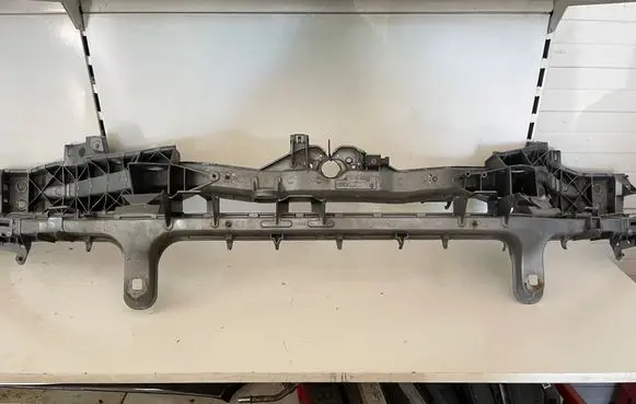 Ford Focus C-MAX Radiator support slam panel 3M518B041