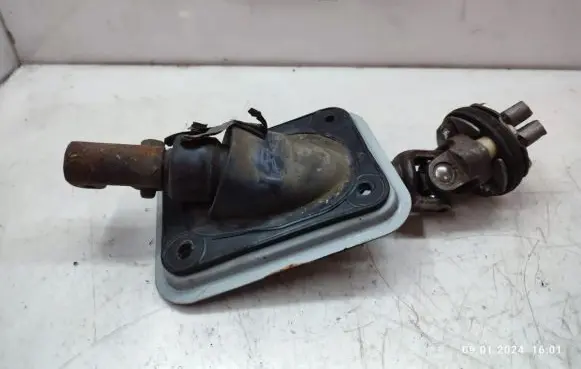 KIA Sorento Steering column universal joint
