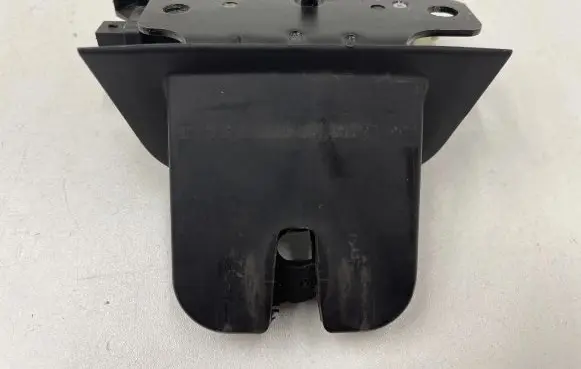 Audi Q7 4L Tailgate/trunk/boot lock/catch/latch 4L0827520