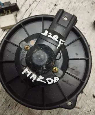 Mazda 323 Heater fan/blower