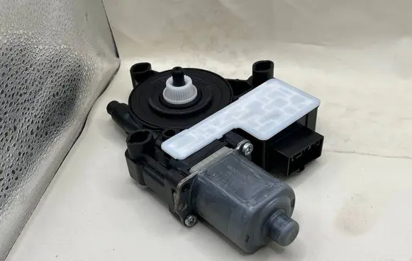 Seat Leon IV Rear glass lock/latch C391 5Q0959812E