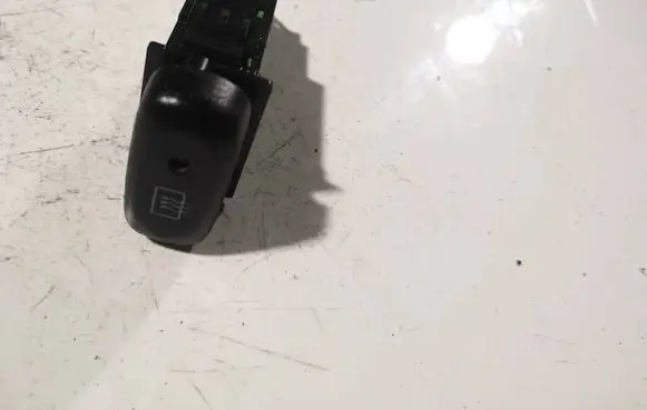 Windscreen/window heater switch