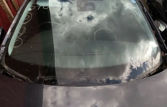 Peugeot 508 Front windscreen/windshield window 