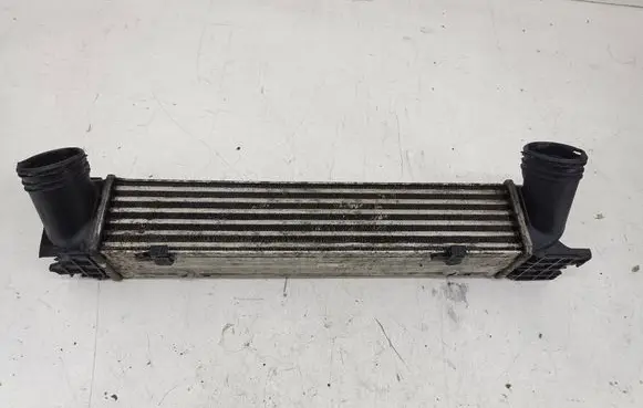 BMW 1 E81 E87 Intercooler radiator 3093796 7924916
