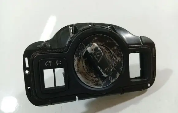 Volkswagen PASSAT B6 Light switch