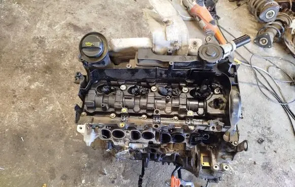 Mini Cooper Countryman R60 Engine N47 72748227 7818160